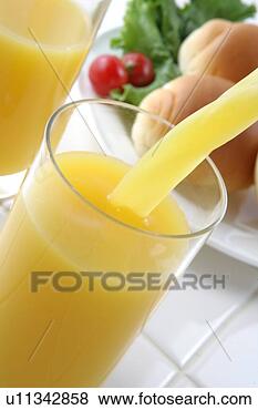 Banco de Imagem - laranja,  suco. 
fotosearch - busca 
de fotos, imagens 
e clipart