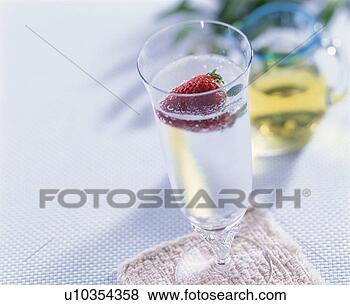 Banco de Imagem - soda,  estouro. 
fotosearch - busca 
de fotos, imagens 
e clipart