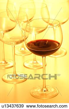 Arquivo Fotográficos - vinho. fotosearch 
- busca de fotos, 
imagens e clipart