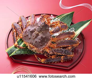 Stock Photo - uncooked king 
crab. fotosearch 
- search stock 
photos, pictures, 
images, and photo 
clipart