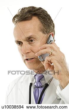 Banco de Imagem - retrato,  mid-adulto, 
 caucasiano,  
macho,  doutor, 
 estetoscópio, 
 ao. fotosearch 
- busca de fotos, 
imagens e clipart