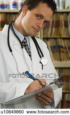 Arquivo de Fotografias - doutor,  retrato. 
fotosearch - busca 
de fotos, imagens 
e clipart