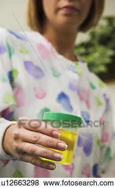 Banco de Imagem - enfermeira,  urina, 
 espécime. fotosearch 
- busca de fotos, 
imagens e clipart