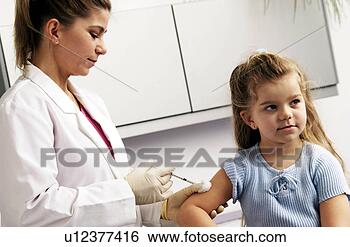 Banco de Imagem - menina,  obtendo, 
 tiro. fotosearch 
- busca de fotos, 
imagens e clipart