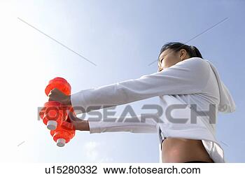 Banco de Imagem - mulher,  exercitar, 
 dumbbells. fotosearch 
- busca de fotos, 
imagens e clipart
