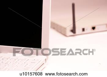 Banco de Imagem - laptop,  computador, 
 tecnologia,  
foco,  ainda, 
 vida. fotosearch 
- busca de fotos, 
imagens e clipart
