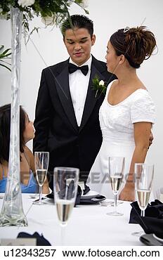 Foto - casório,  recepção. 
fotosearch - busca 
de fotos, imagens 
e clipart