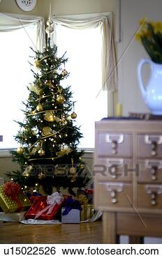 Banco de Imagem - natal,  árvore. 
fotosearch - busca 
de fotos, imagens 
e clipart
