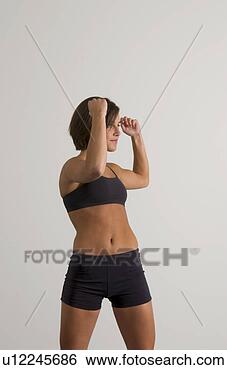 Banco de Imagem - mulher,  exercitar. 
fotosearch - busca 
de fotos, imagens 
e clipart