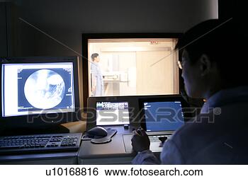 Banco de Imagem - hospitalar,  dois, 
 pessoas,  adultos, 
 só. fotosearch 
- busca de fotos, 
imagens e clipart