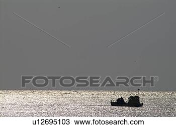 Banco de Imagem - pesca,  bote, 
 oceânicos. fotosearch 
- busca de fotos, 
imagens e clipart