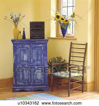 ladderback helmchair