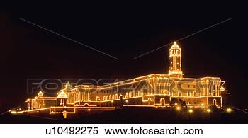 Stock Image - building lit up 
at night, rashtrapati 
bhavan, new delhi, 
india. fotosearch 
- search stock 
photos, pictures, 
images, and photo 
clipart