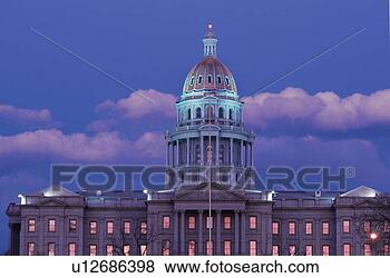 Stock Photo - state capitol 
building in denver, 
colorado at sunset. 
fotosearch - search 
stock photos, 
pictures, images, 
and photo clipart