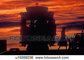 Stock Photo - special effects 
- sunset on one 
of san francisco's 
famous cable cars. 
fotosearch - search 
stock photos, 
pictures, images, 
and photo clipart
