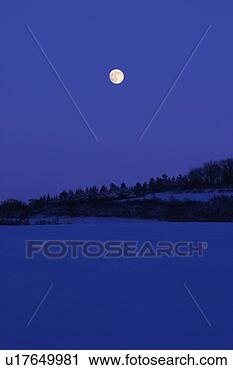 Stock Photography - evening light, 
alfred, dusk, 
blue, austria, 
abenddaemmerung. 
fotosearch - search 
stock photos, 
pictures, images, 
and photo clipart