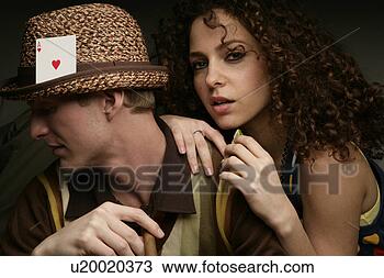 Banco de Imagem - vista,  homem, 
 cartão,  aderido, 
 seu,  chapéu. 
fotosearch - busca 
de fotos, imagens 
e clipart