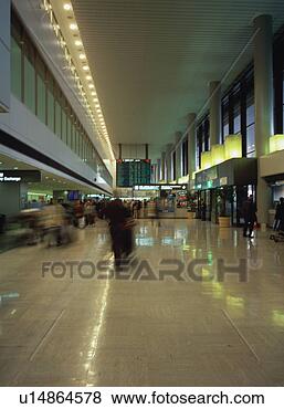 Banco de Imagem - ocupado,  aeroporto, 
 terminal,  obscurecido, 
 movimento. fotosearch 
- busca de fotos, 
imagens e clipart