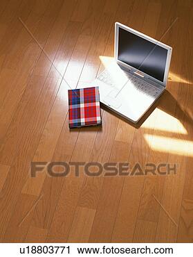 Arquivo de Fotografia - caderno,  computador, 
 livro,  chão. 
fotosearch - busca 
de fotos, imagens 
e clipart
