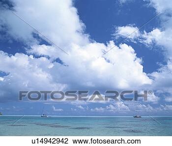 Banco de Imagem - dois,  barcos, 
 mar. fotosearch 
- busca de fotos, 
imagens e clipart