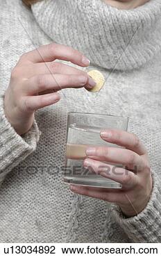 Banco de Imagem - mulher,  amainar, 
 fizzy,  tabuleta, 
 vidro,  água, 
 fim,  cima. fotosearch 
- busca de fotos, 
imagens e clipart