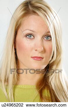 Banco de Imagem - retrato,   jovem, 
  negócio,   mulher, 
  longo,   loura, 
  cabelo. fotosearch 
- busca de fotos, 
imagens e clipart