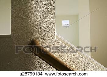Banco de Imagem - madeira,  bannister, 
 textured,  branca, 
 parede. fotosearch 
- busca de fotos, 
imagens e clipart