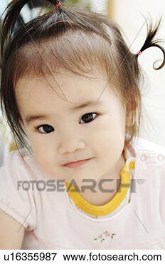 Foto - cute,  bebê. fotosearch 
- busca de fotos, 
imagens e clipart