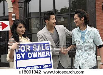 Stock Photo - people in discussion, 
waist-up. fotosearch 
- search stock 
photos, pictures, 
images, and photo 
clipart