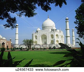 Stock Photo - a spectacular 
view of taj mahal, 
agra, india. fotosearch 
- search stock 
photos, pictures, 
images, and photo 
clipart