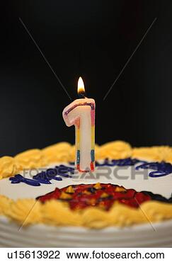 அழகிய கேக்  birthday cake  - Page 2 Birthday-cake-lit_~u15613922