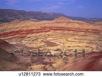 Stock Photo - red rock canyon 
and desert landscape. 
fotosearch - search 
stock photos, 
pictures, images, 
and photo clipart