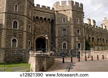Stock Photography - entrance to windsor 
castle. fotosearch 
- search stock 
photos, pictures, 
images, and photo 
clipart
