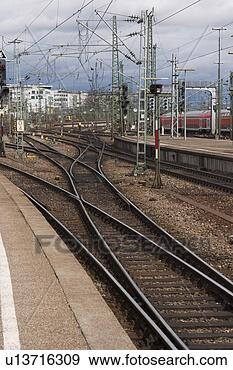 Arquivo Fotográficos - ferrovia,  conveyance, 
 viagem,  pista, 
 maneira,  caminho. 
fotosearch - busca 
de fotos, imagens 
e clipart