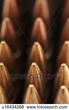 bullets-vertical-coulumn_~u16434288.jpg