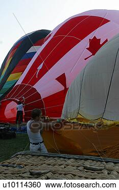 Stock Photography - gatineau hot air 
balloon festival, 
quebec canada. 
fotosearch - search 
stock photos, 
pictures, images, 
and photo clipart