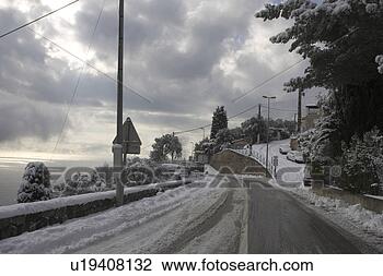 Stock Photo - boundary, car, 
climate, cloudscape, 
covering. fotosearch 
- search stock 
photos, pictures, 
images, and photo 
clipart