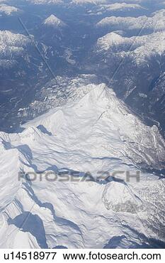 Picture - outdoors, day, 
natural, scenic, 
scenery, cold. 
fotosearch - search 
stock photos, 
pictures, images, 
and photo clipart