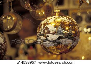 Picture - ball, brown, bauble, 
aichner. fotosearch 
- search stock 
photos, pictures, 
images, and photo 
clipart