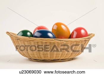 Stock Photography - osternest, freigestellt, 
alfred, aliment, 
basket, baskets. 
fotosearch - search 
stock photos, 
pictures, images, 
and photo clipart