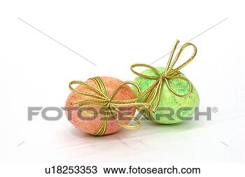 Stock Photo - schleifen, freigestellt, 
osternest, alexandra, 
buss, duo. fotosearch 
- search stock 
photos, pictures, 
images, and photo 
clipart