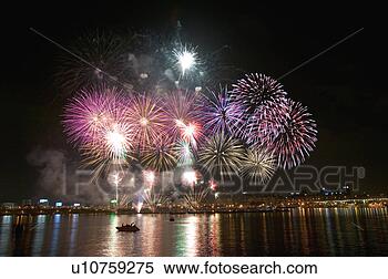 Stock Image - night view, korea, 
outdoors, landscape, 
scenic, night, 
asia. fotosearch 
- search stock 
photos, pictures, 
images, and photo 
clipart