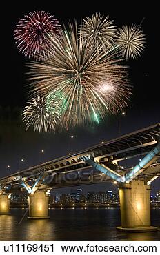 Stock Photography - night view, korea, 
outdoors, landscape, 
scenic, night, 
asia. fotosearch 
- search stock 
photos, pictures, 
images, and photo 
clipart