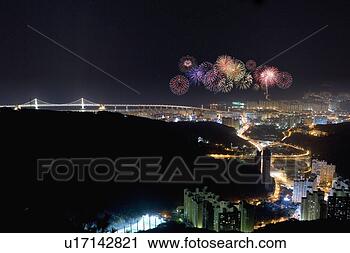 Stock Photography - night view, korea, 
outdoors, landscape, 
scenic, night, 
asia. fotosearch 
- search stock 
photos, pictures, 
images, and photo 
clipart