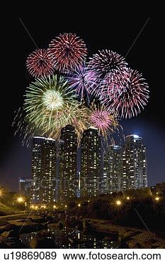 Stock Photograph - night view, korea, 
outdoors, landscape, 
scenic, night, 
asia. fotosearch 
- search stock 
photos, pictures, 
images, and photo 
clipart
