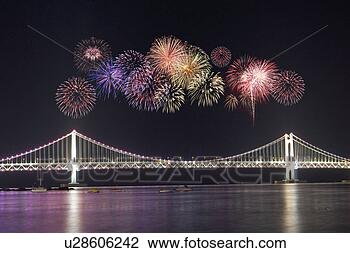 Stock Photo - night view, korea, 
outdoors, landscape, 
scenic, night, 
asia. fotosearch 
- search stock 
photos, pictures, 
images, and photo 
clipart