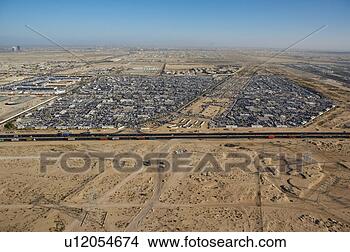 Stock Photo - dubai, aerial, 
airborne, sky, 
december, 2006. 
fotosearch - search 
stock photos, 
pictures, images, 
and photo clipart