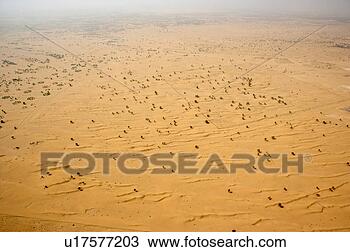 Stock Photo - dubai, aerial, 
airborne, sky, 
october, 2006. 
fotosearch - search 
stock photos, 
pictures, images, 
and photo clipart