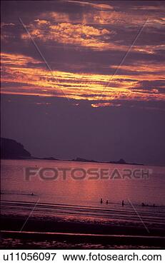 Picture - nature, scenery, 
sunrise, sky, 
landscape, sunset. 
fotosearch - search 
stock photos, 
pictures, images, 
and photo clipart