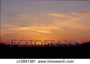 Stock Photography - nature, scenery, 
sunrise, sky, 
landscape, sunset. 
fotosearch - search 
stock photos, 
pictures, images, 
and photo clipart